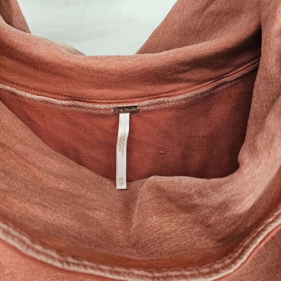 🧡 FREE PEOPLE Off Shoulder Cowl Draped French Terry Handkerchief Hem Poncho XS - Picture 4 of 7